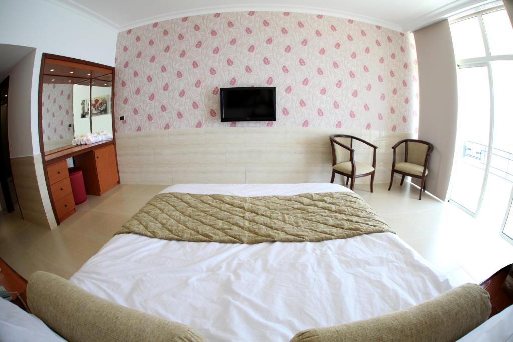 Sawary Beach Hotel Batroun Room photo