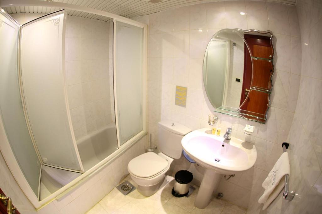 Sawary Beach Hotel Batroun Room photo